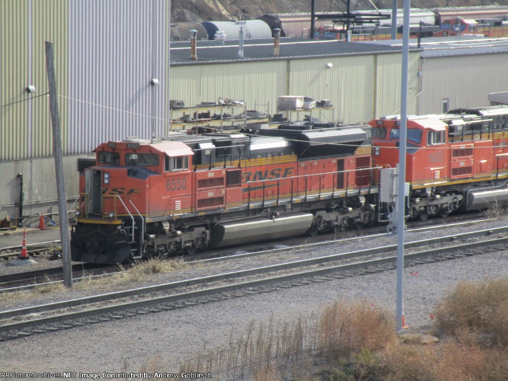 BNSF 8550